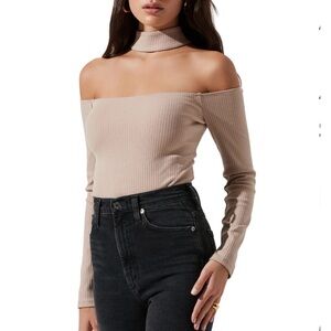 🆕 ASTR the Label Choker Cutout Off the Shoulder Bodysuit - NWT